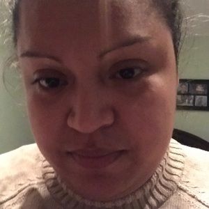 Meet your Posher, Roxana